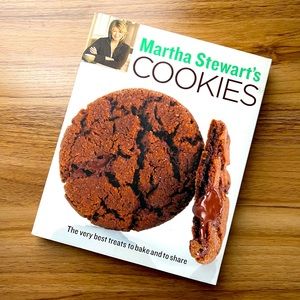 Martha Stewart’s Cookies - the very best to treat to bake and to‎ share